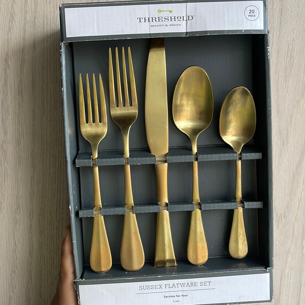 Sussex Flatware Set